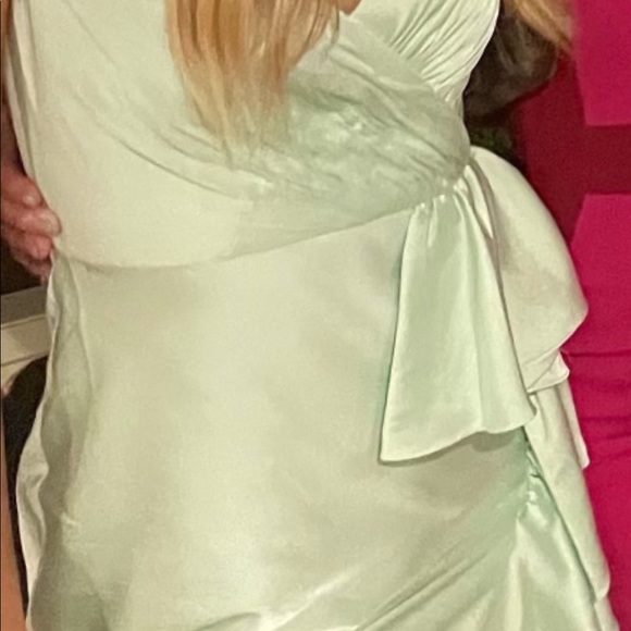 Mac Duggal satin ruffle asymmetrical gown - Picture 4 of 8